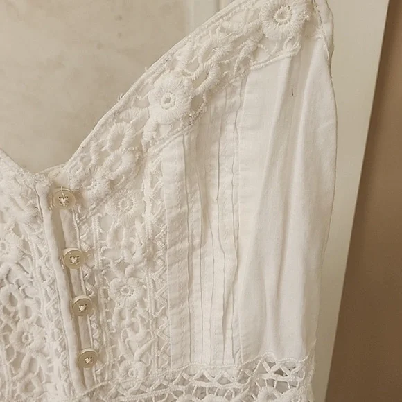 🎀🩷 ABERCROMBIE CROCHET EMBROIDERED MINI DRESS 🩷🎀 - Picture 5 of 17